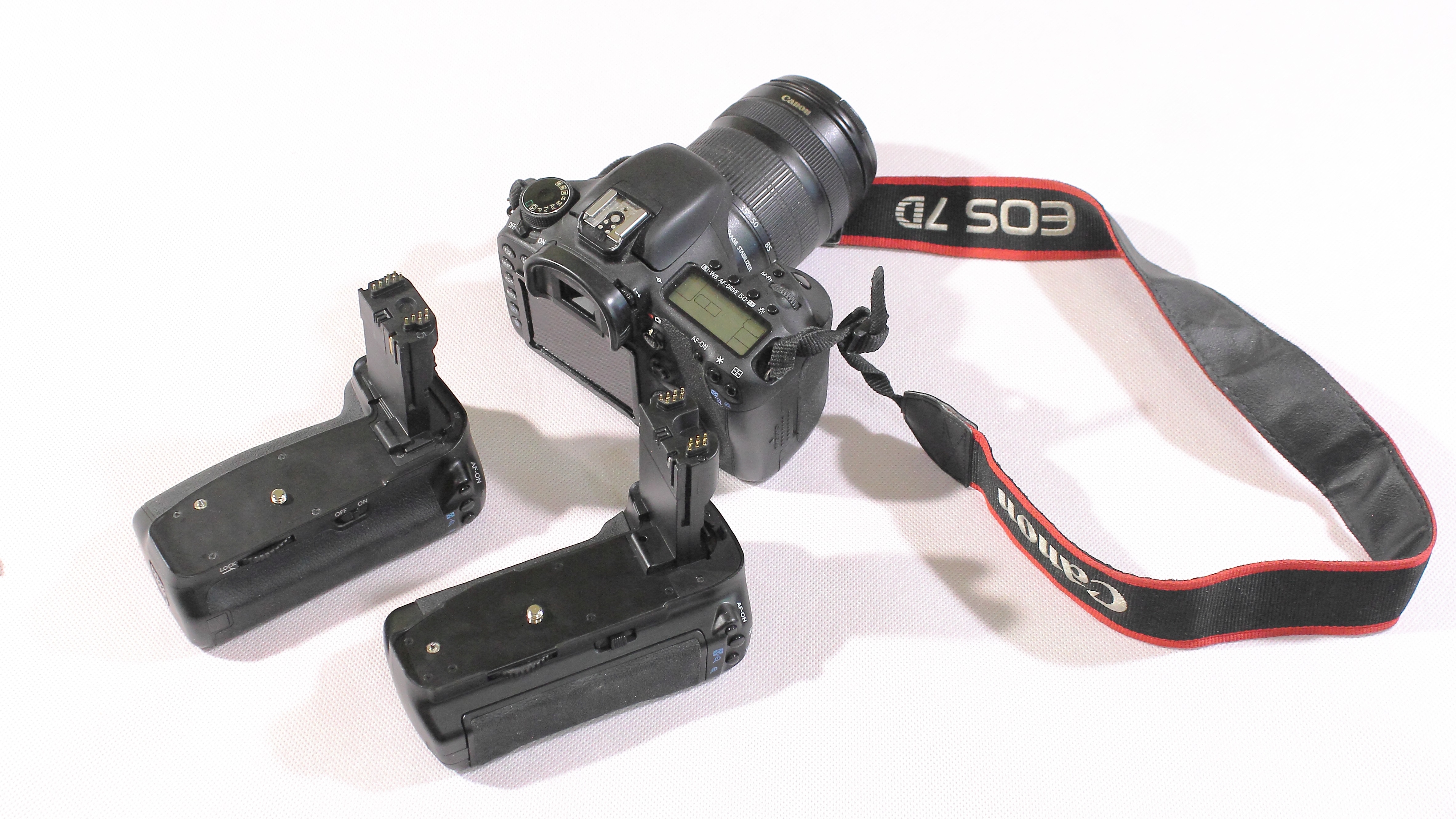 Батарейна ручка – потрібний, чи непотрібний аксесуар для фотокамери? (+відео)