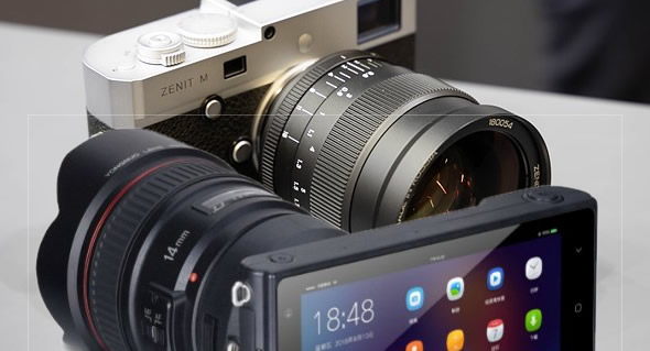 Zenit М і Yongnuo YN450  – дві контраверсійні фотоновинки 2018 року