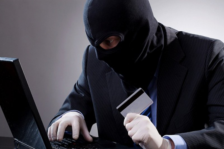 Як уникати аферистів під час придбання вживаної фототехніки